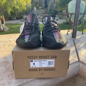 (Sold) Adidas Yeezy Boost 350 V2 Yecheil